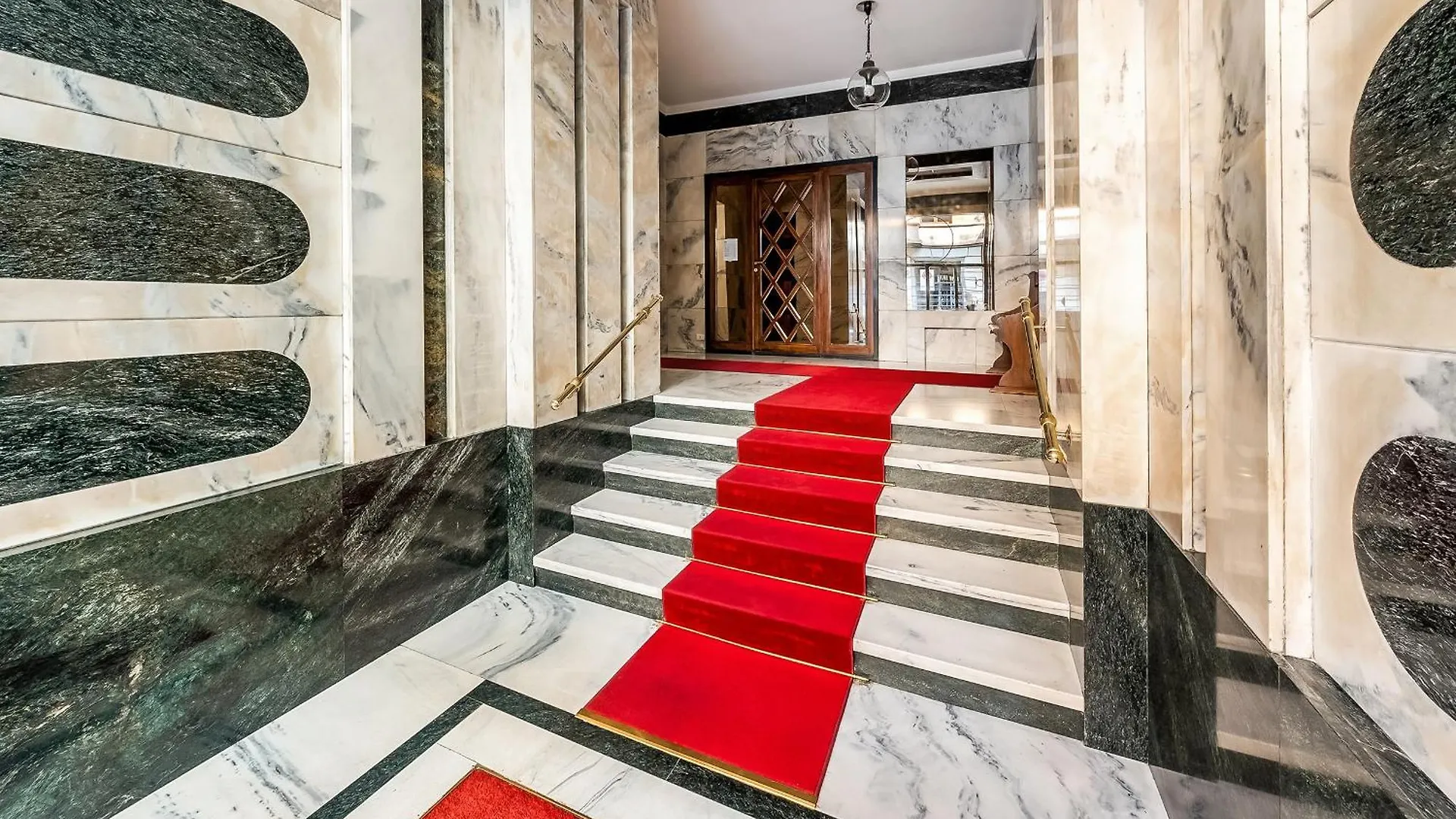 Apartment Tra Via Brera E Via Spiga, Suite Deluxe Milan Italy