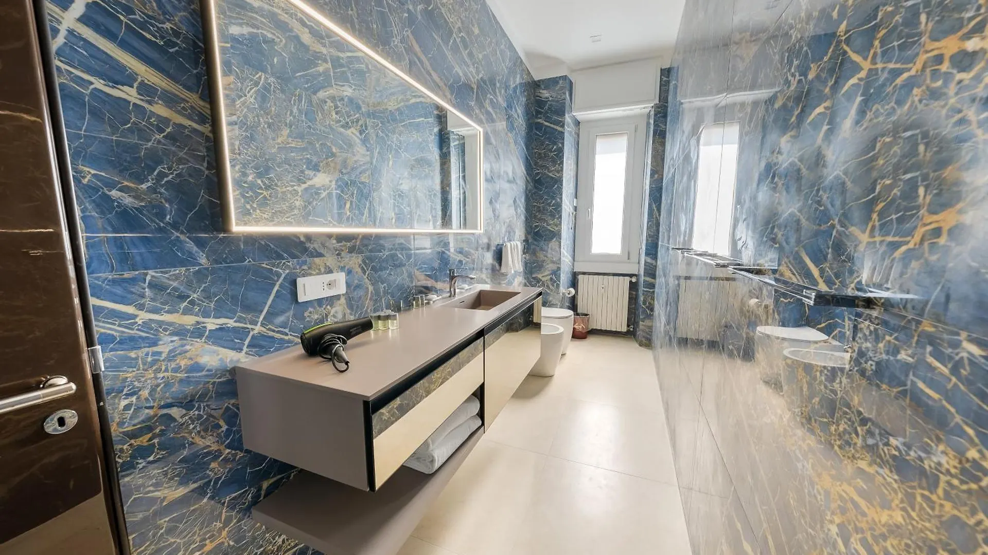 Tra Via Brera E Via Spiga, Suite Deluxe Milan Apartment