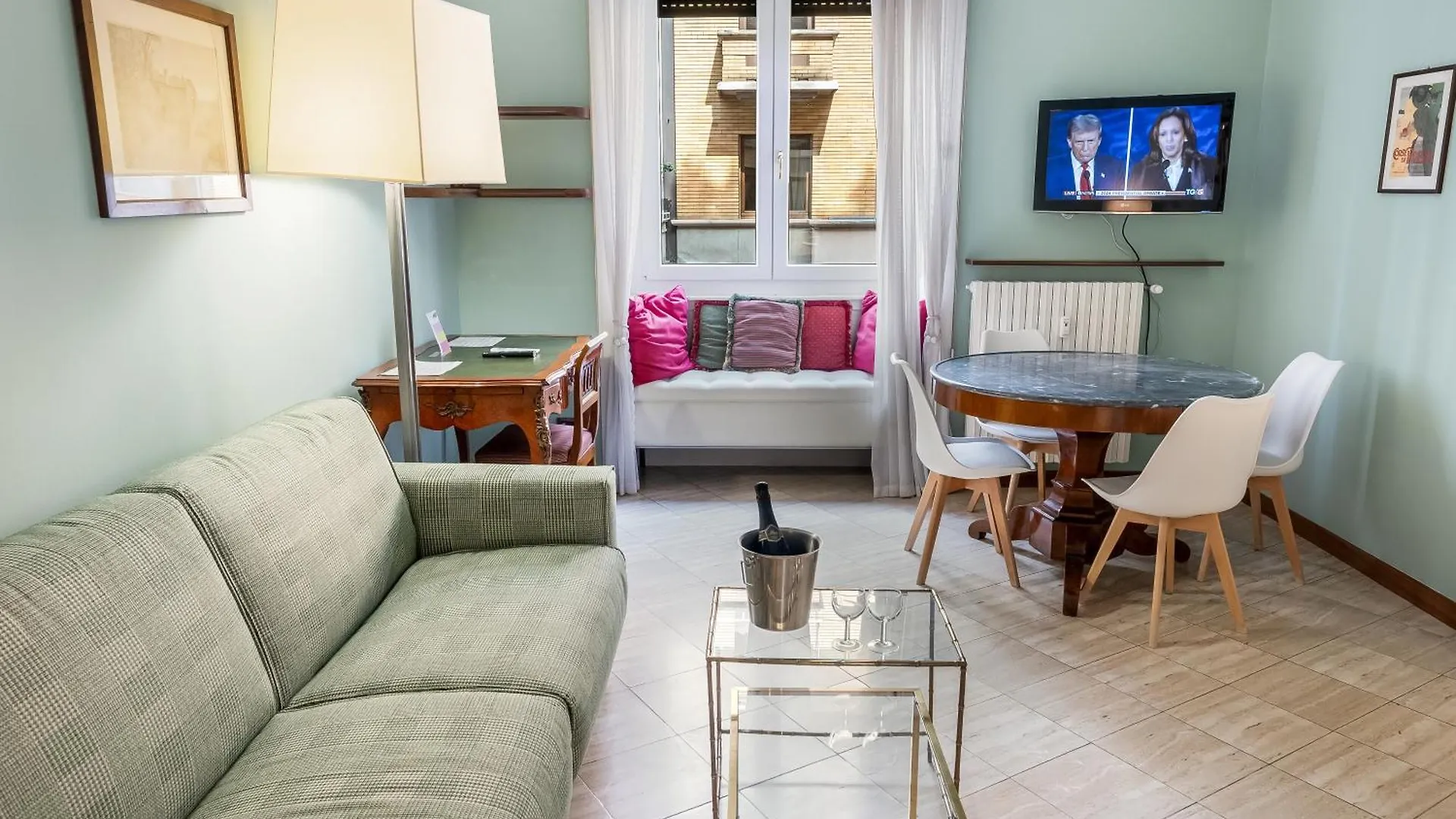 Tra Via Brera E Via Spiga, Suite Deluxe Milan Apartment