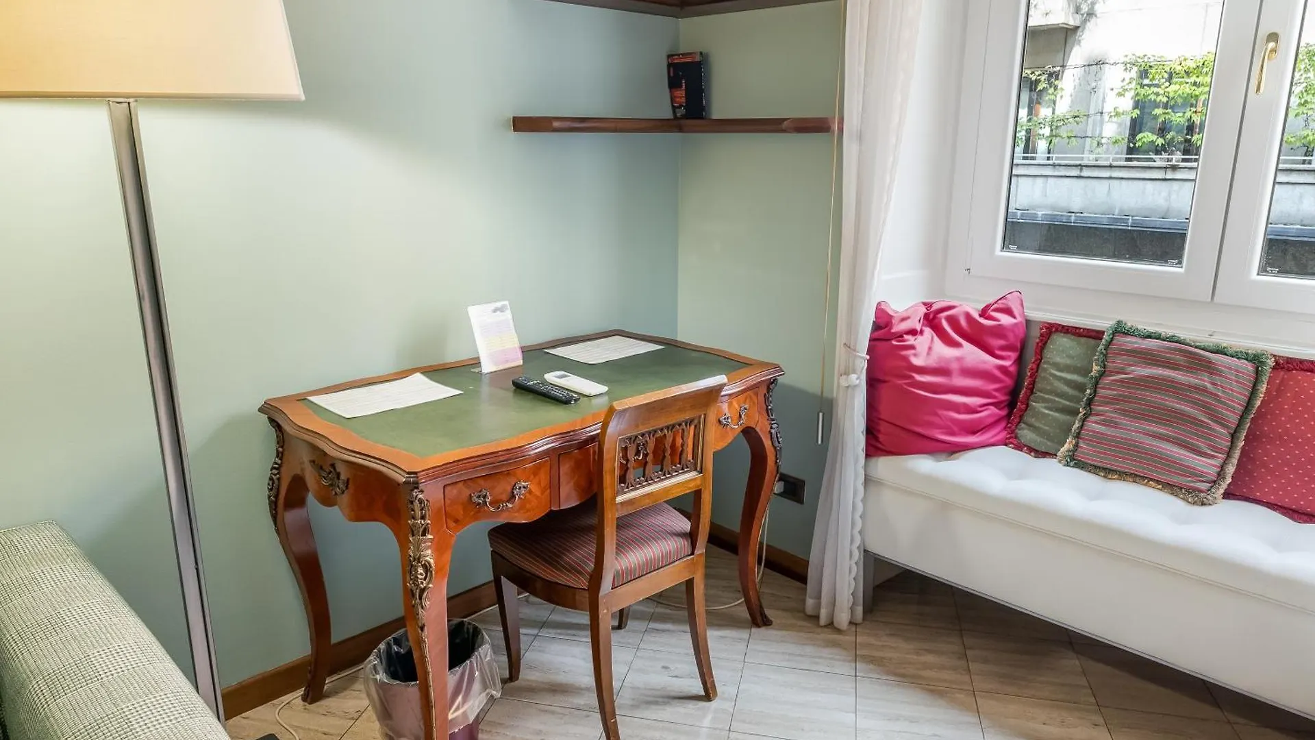 Tra Via Brera E Via Spiga, Suite Deluxe Milan Apartment
